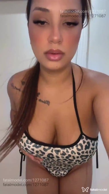 Acompanhante mulher com cabelo castanho de olhos castanhos em Jaú Acompanhante mulher com cabelo castanho de olhos castanhos em Jaú - Aysha Buarque
