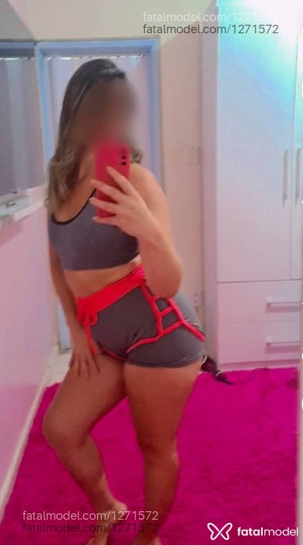 Acompanhante mulher loira (o) de olhos mel em Virtual - Larissa