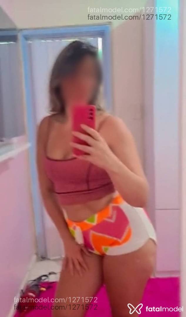 Acompanhante mulher loira (o) de olhos mel em Virtual - Larissa