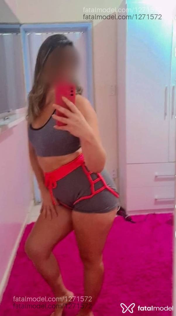 Acompanhante mulher loira (o) de olhos mel em Virtual - Larissa