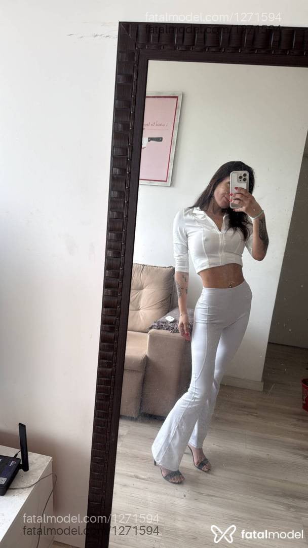 Acompanhante mulher com cabelo castanho de olhos mel - Brunatr