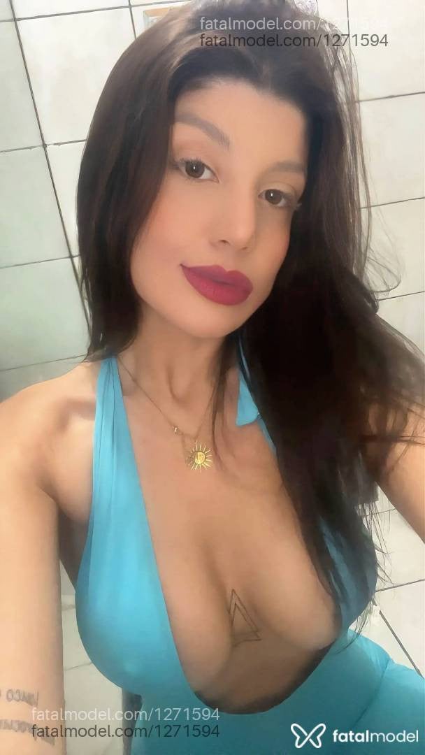 Acompanhante mulher com cabelo castanho de olhos mel em Porto Alegre - Brunatr