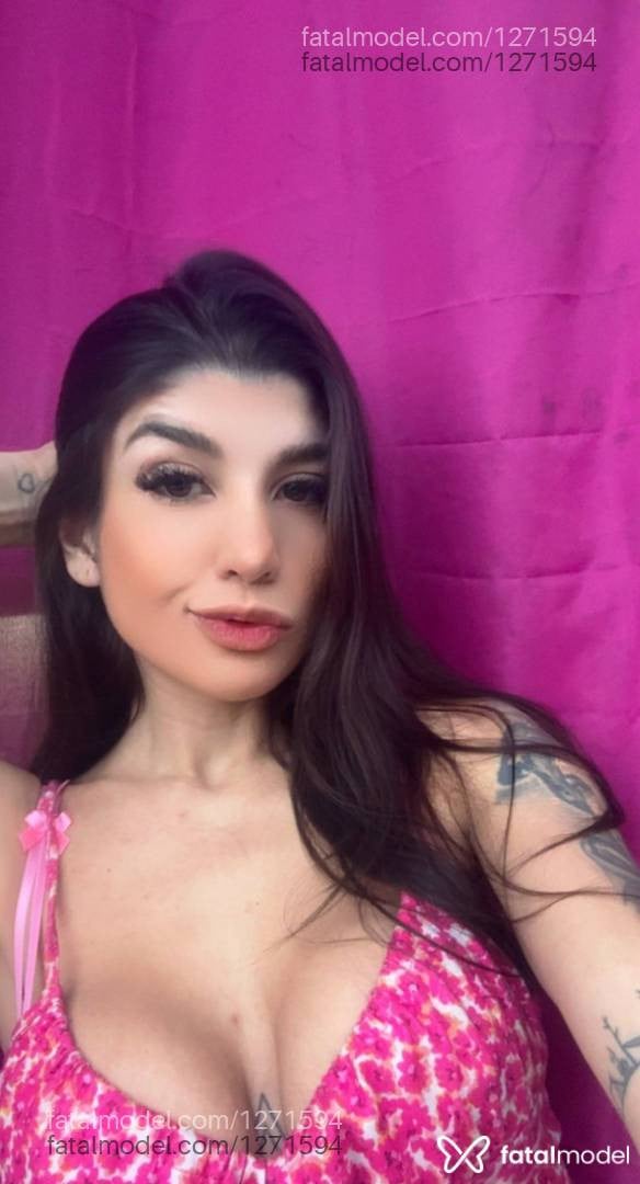 Acompanhante mulher com cabelo castanho de olhos mel - Brunatr