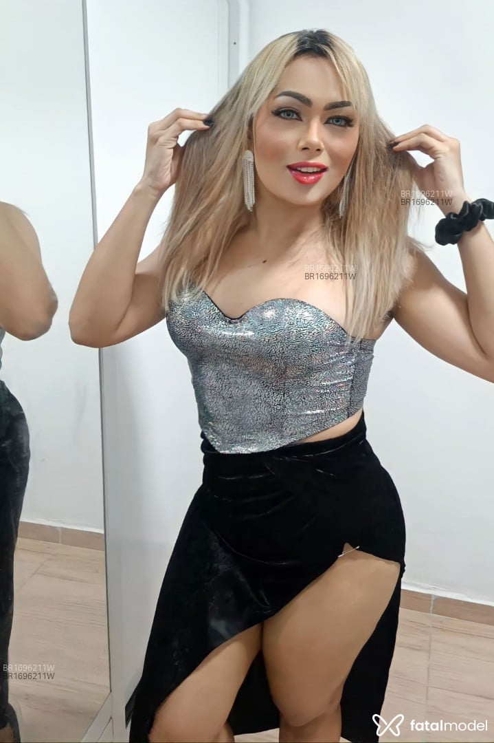 Acompanhante mulher trans loira (o) de olhos pretos em Fortaleza - Angélica Bee