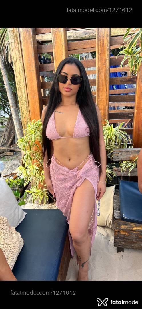 Acompanhante mulher morena (o) de olhos castanhos - Yasmin
