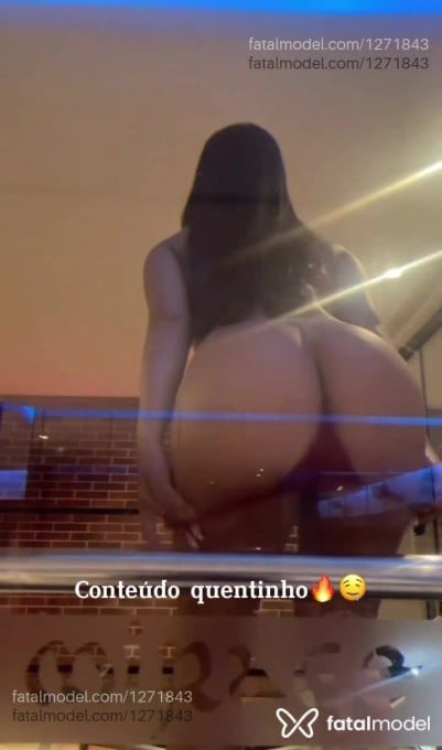 Acompanhante mulher com cabelo castanho de olhos castanhos - Lua Menezes