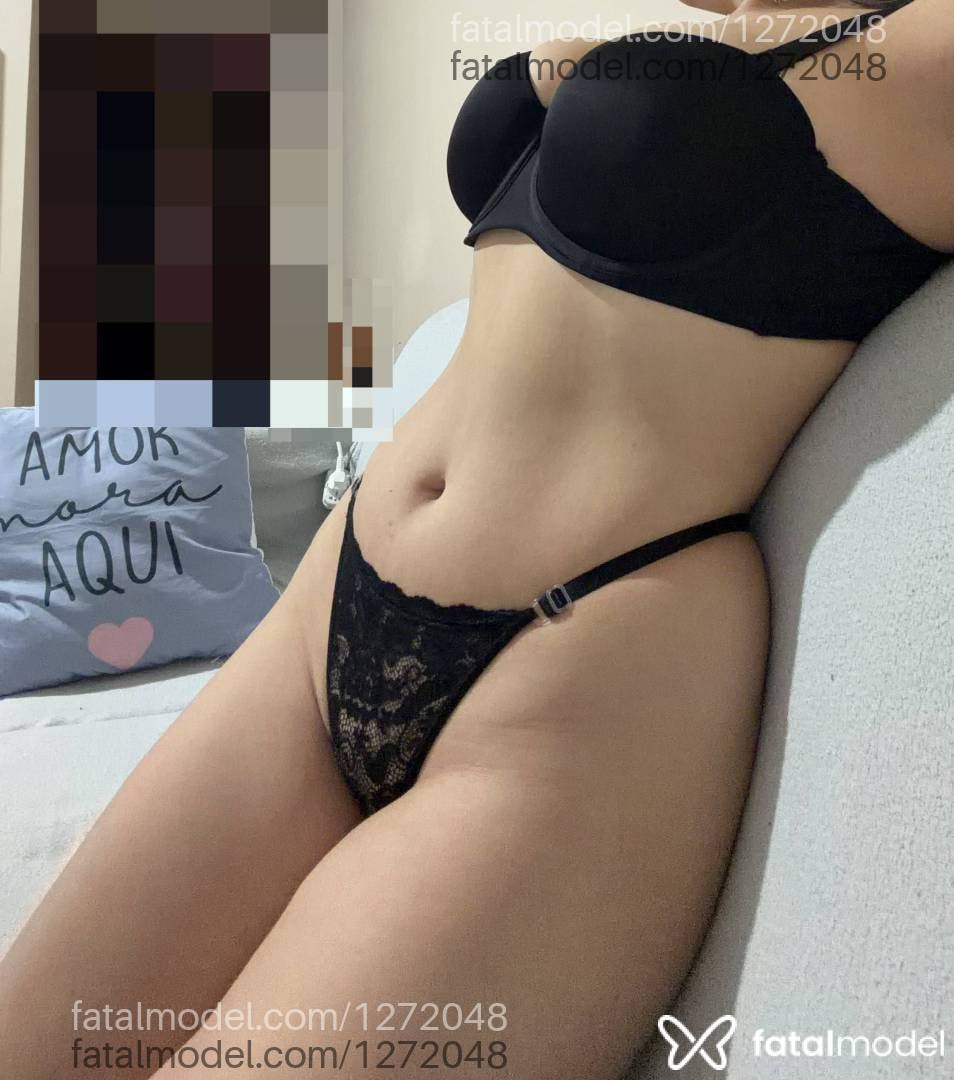Acompanhante mulher com cabelo castanho de olhos castanhos - Isabella