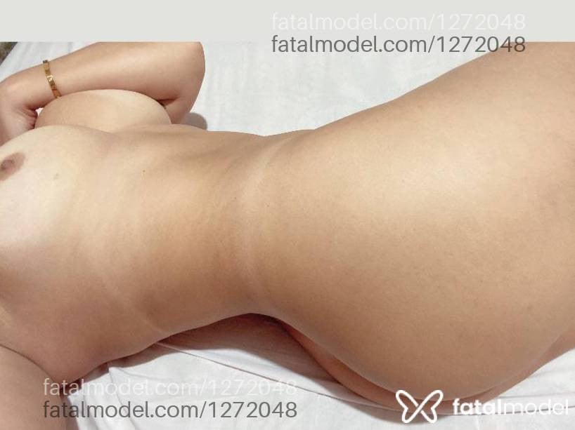 Acompanhante mulher com cabelo castanho de olhos castanhos - Isabella