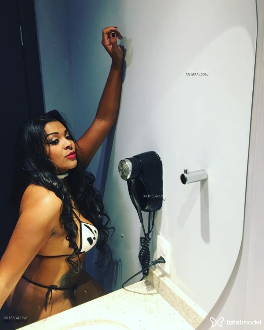 Acompanhante mulher com cabelo castanho de olhos castanhos em Diadema - Evelyn Ayra