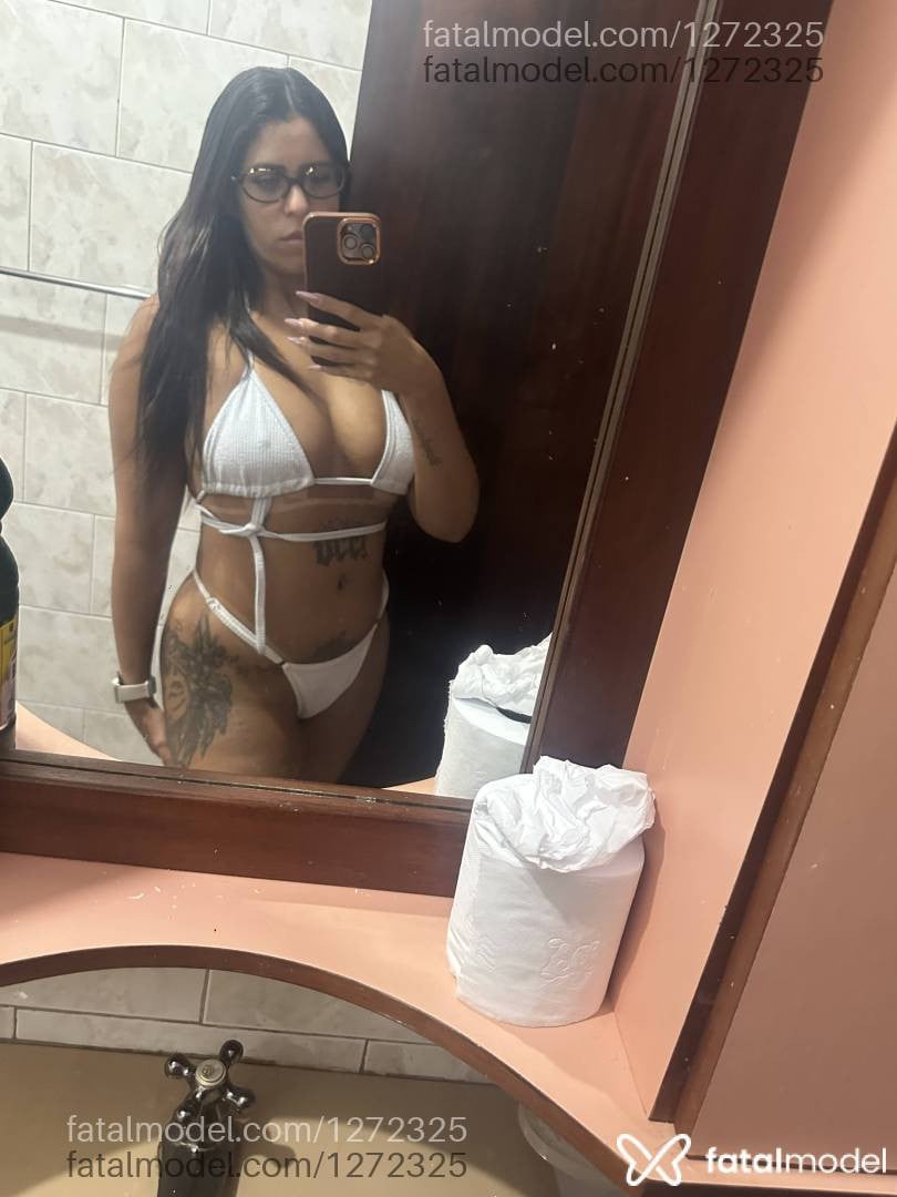 Acompanhante mulher com cabelo castanho de olhos castanhos - Nicolly Monteiro