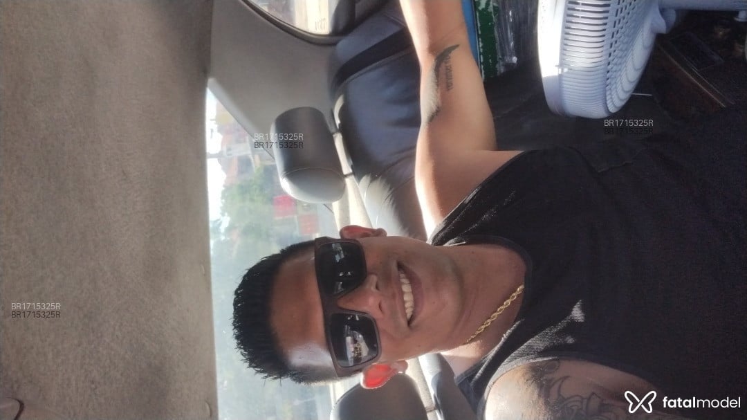 Acompanhante homem com cabelo castanho de olhos castanhos em Rio de Janeiro - Sagitarius
