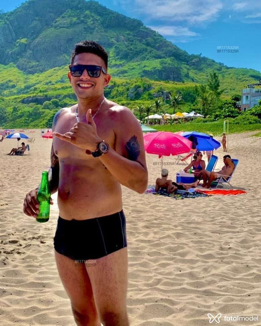 Acompanhante homem com cabelo castanho de olhos castanhos em Rio de Janeiro - Sagitarius