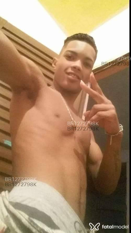 Acompanhante homem morena (o) de olhos castanhos em Mateus Leme - Moises Henrique