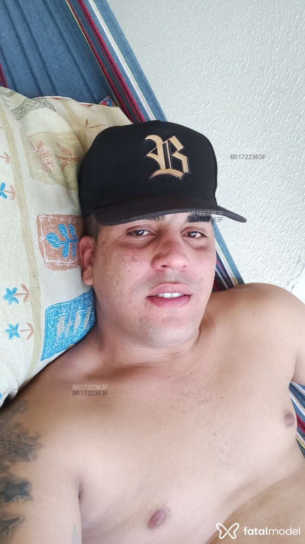 Acompanhante homem morena (o) de olhos castanhos - LMCgring Acompanhante homem morena (o) de olhos castanhos - LMCgring