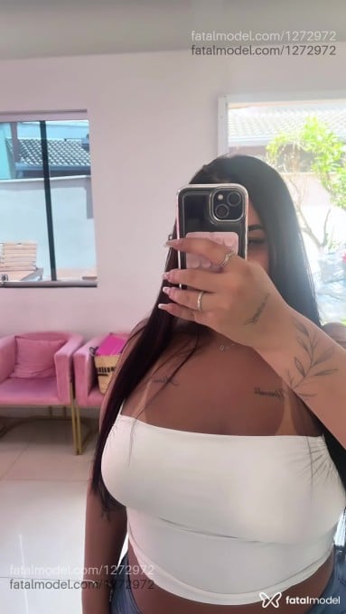 Acompanhante mulher morena (o) de olhos pretos - Keity Acompanhante mulher morena (o) de olhos pretos - Keity