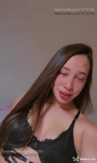 Acompanhante mulher com cabelo castanho de olhos mel em Linhares - Júlinha