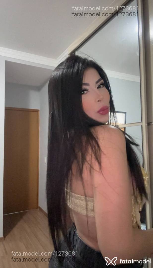 Acompanhante mulher loira (o) de olhos castanhos - Angel Lovatti