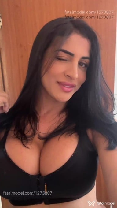 Acompanhante mulher trans com cabelo castanho de olhos castanhos em Vitória da Conquista - Cavalcante