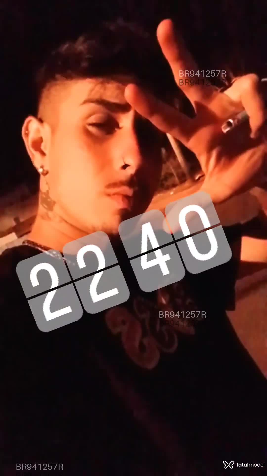 Acompanhante homem com cabelo castanho de olhos castanhos em Ribeirão Preto Acompanhante homem com cabelo castanho de olhos castanhos em Ribeirão Preto - Alefe