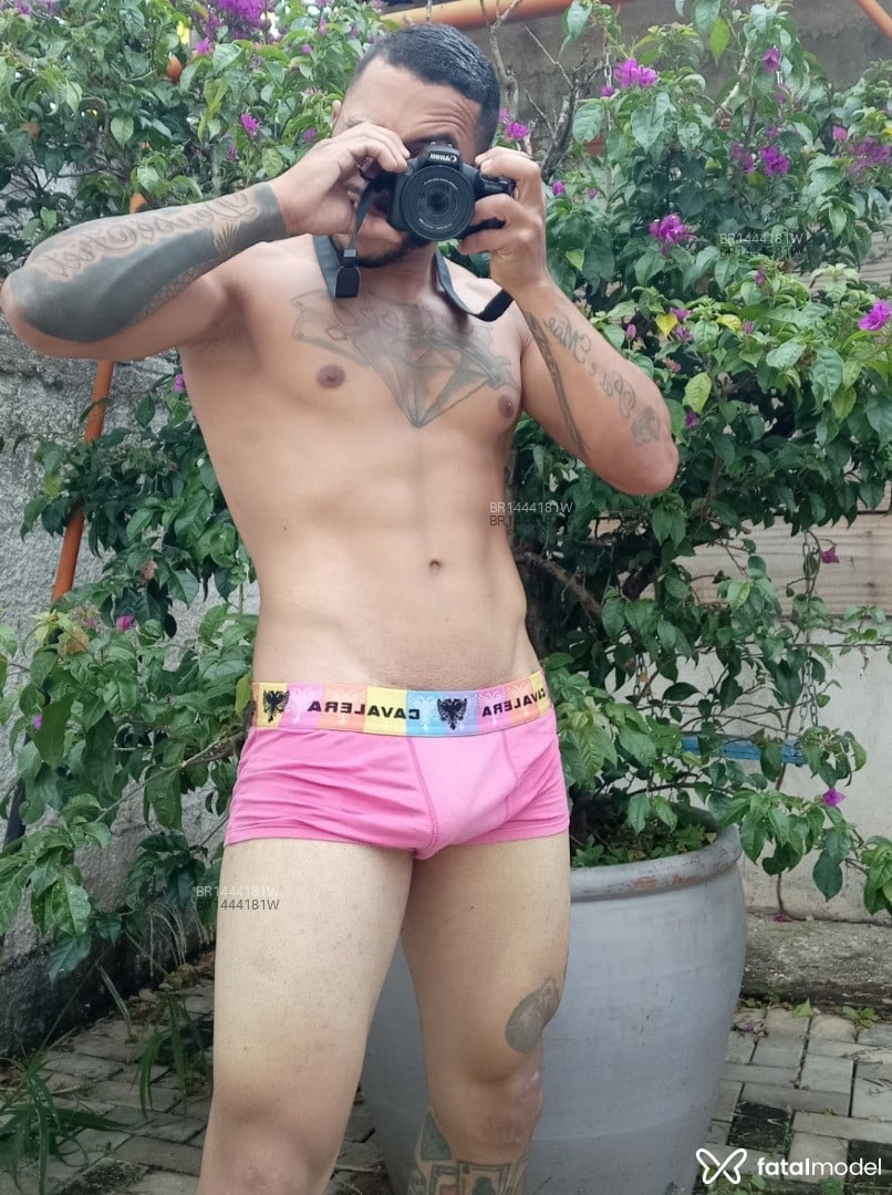 Acompanhante homem morena (o) de olhos castanhos em Maringá - Bruno Barreto