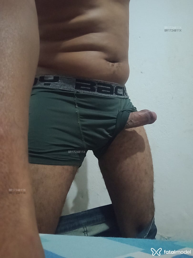 Acompanhante homem com cabelo castanho de olhos castanhos em São Paulo Acompanhante homem com cabelo castanho de olhos castanhos em São Paulo - Leandro
