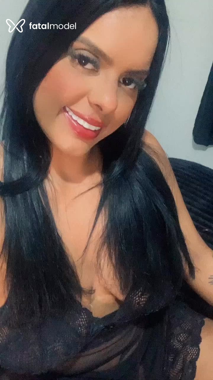 Acompanhante mulher morena (o) de olhos castanhos - Caroline Merlo Acompanhante mulher morena (o) de olhos castanhos - Caroline Merlo