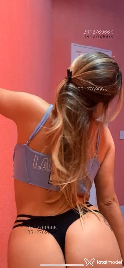 Acompanhante mulher com cabelo castanho de olhos castanhos em Floriano - Melinda maya