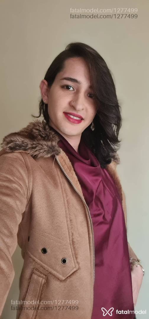 Acompanhante mulher trans morena (o) de olhos pretos - Estefany