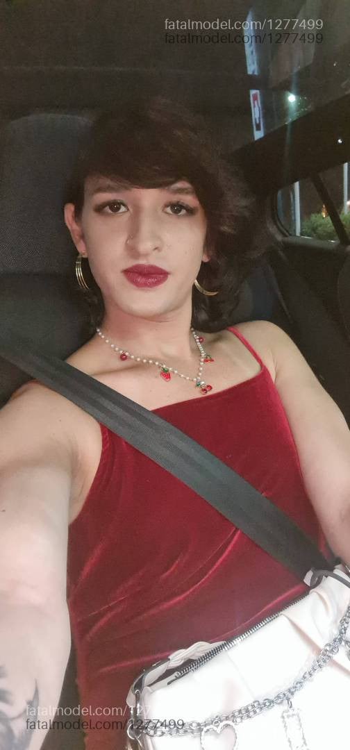 Acompanhante mulher trans morena (o) de olhos pretos - Estefany
