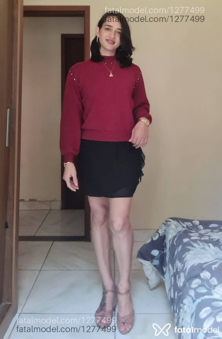 Acompanhante mulher trans morena (o) de olhos pretos - Estefany