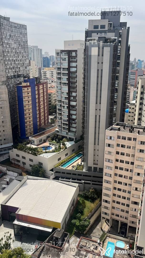 Acompanhante mulher com cabelo castanho de olhos castanhos em São Paulo - Jade