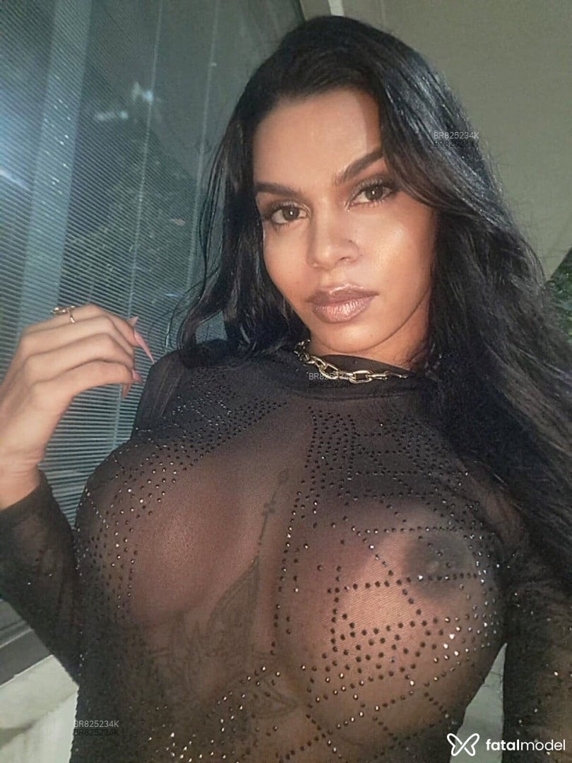 Acompanhante mulher trans morena (o) de olhos pretos em Rio de Janeiro - Camilla Belezinha