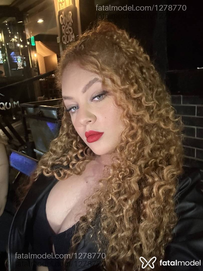 Acompanhante mulher ruiva (o) de olhos verdes em Balneário Camboriú - Stefanny Xavii