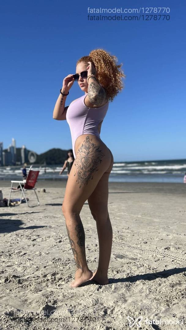 Acompanhante mulher ruiva (o) de olhos verdes em Balneário Camboriú - Stefanny Xavii