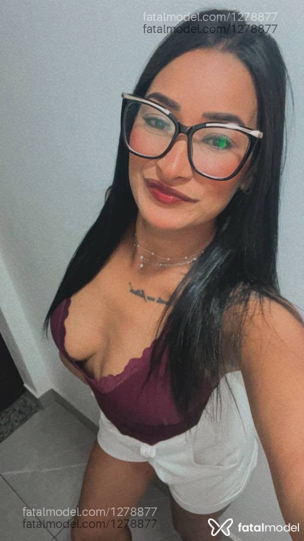 Acompanhante mulher morena (o) de olhos pretos - Nicole Carvalho
