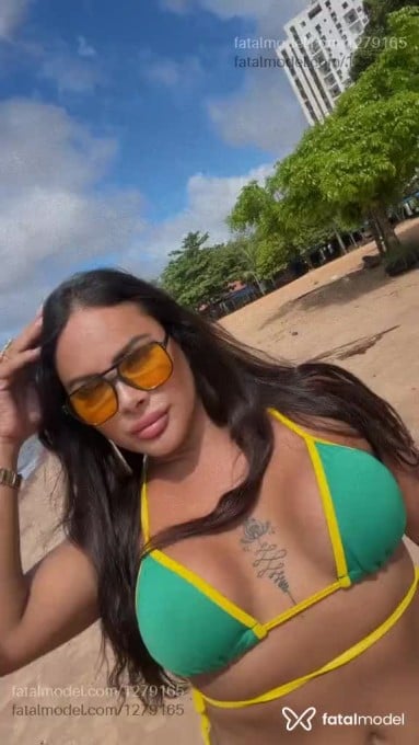 Acompanhante mulher trans com cabelo castanho de olhos castanhos em Castanhal Acompanhante mulher trans com cabelo castanho de olhos castanhos em Castanhal - Vitória Santos
