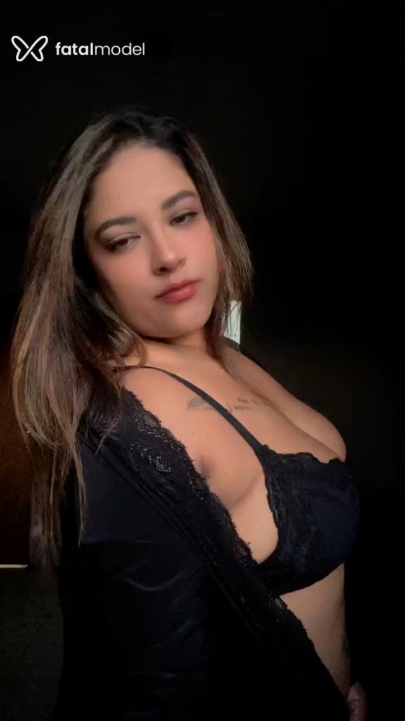 Acompanhante mulher morena (o) de olhos castanhos - Dany Cristina