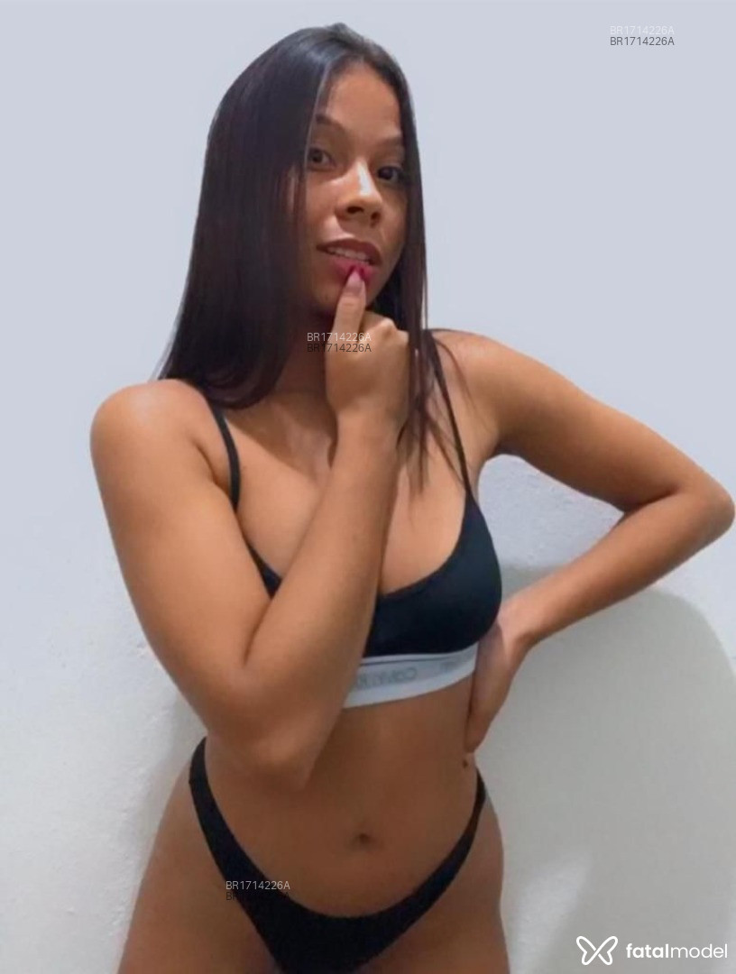 Acompanhante mulher morena (o) de olhos castanhos em Virtual - Júlia