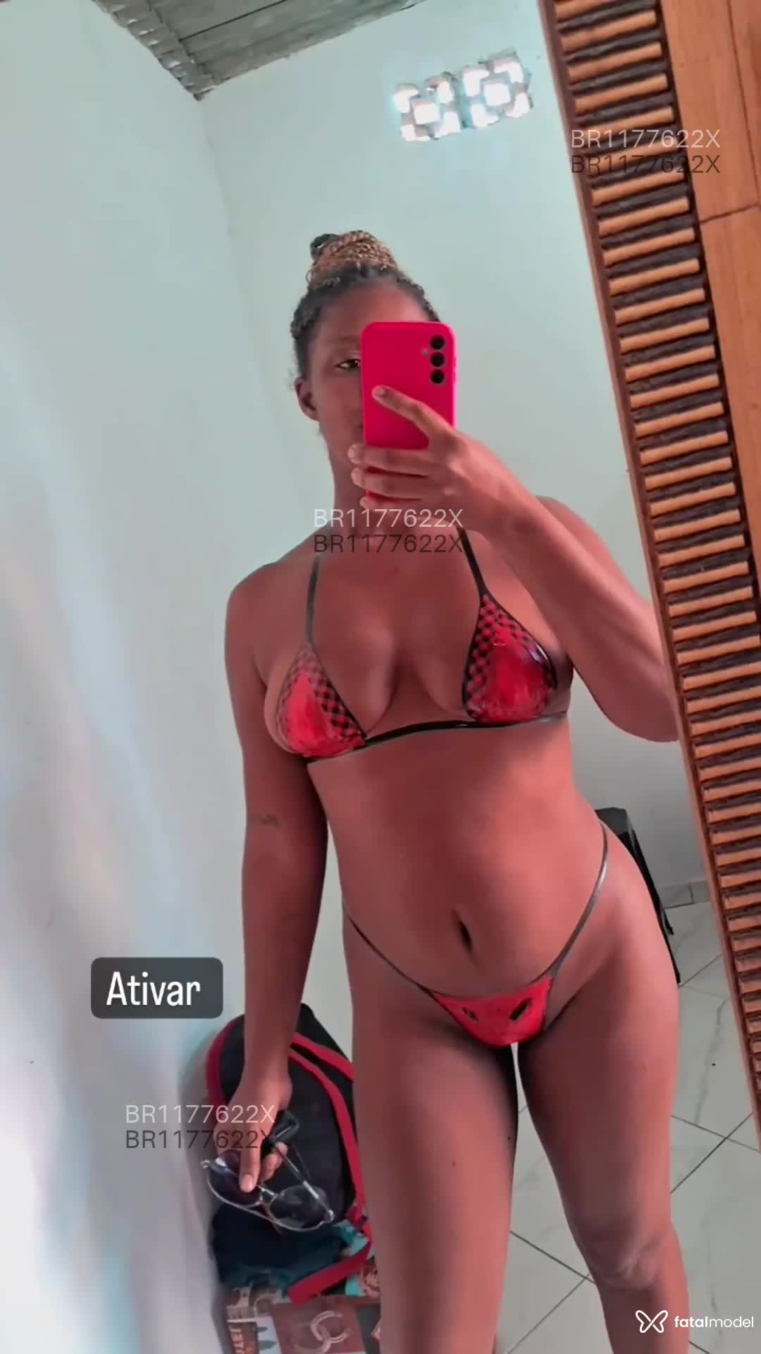 Acompanhante mulher com cabelo castanho de olhos castanhos em Barra do Piraí - Karol