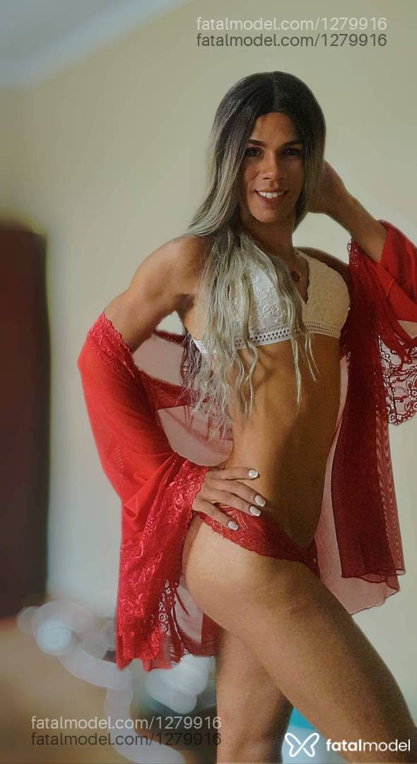 Acompanhante mulher trans loira (o) de olhos castanhos - Renata Dario Acompanhante mulher trans loira (o) de olhos castanhos - Renata Dario
