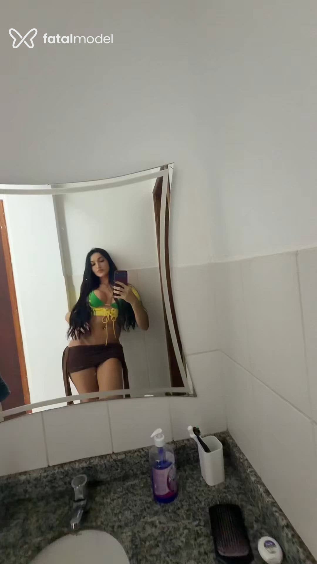 Acompanhante mulher trans morena (o) de olhos castanhos em Salvador Acompanhante mulher trans morena (o) de olhos castanhos em Salvador - BRENNA
