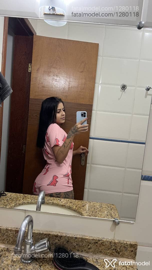 Acompanhante mulher morena (o) de olhos pretos em João Monlevade - Bruna