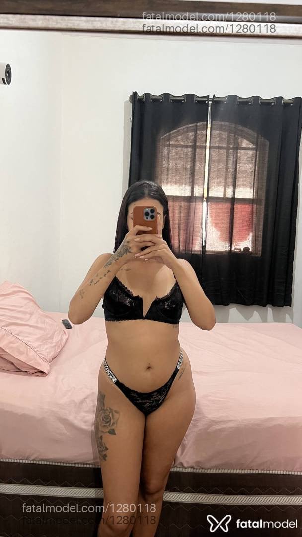 Acompanhante mulher morena (o) de olhos pretos - Elisa