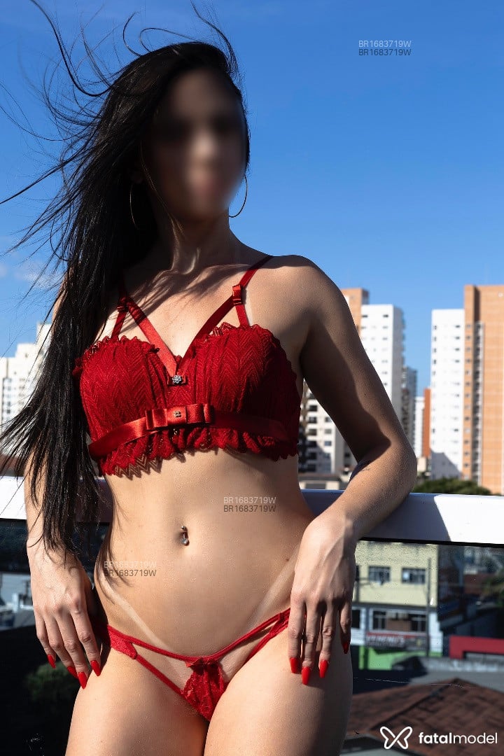 Acompanhante mulher morena (o) de olhos verdes em Vila Velha - Sandy Soares