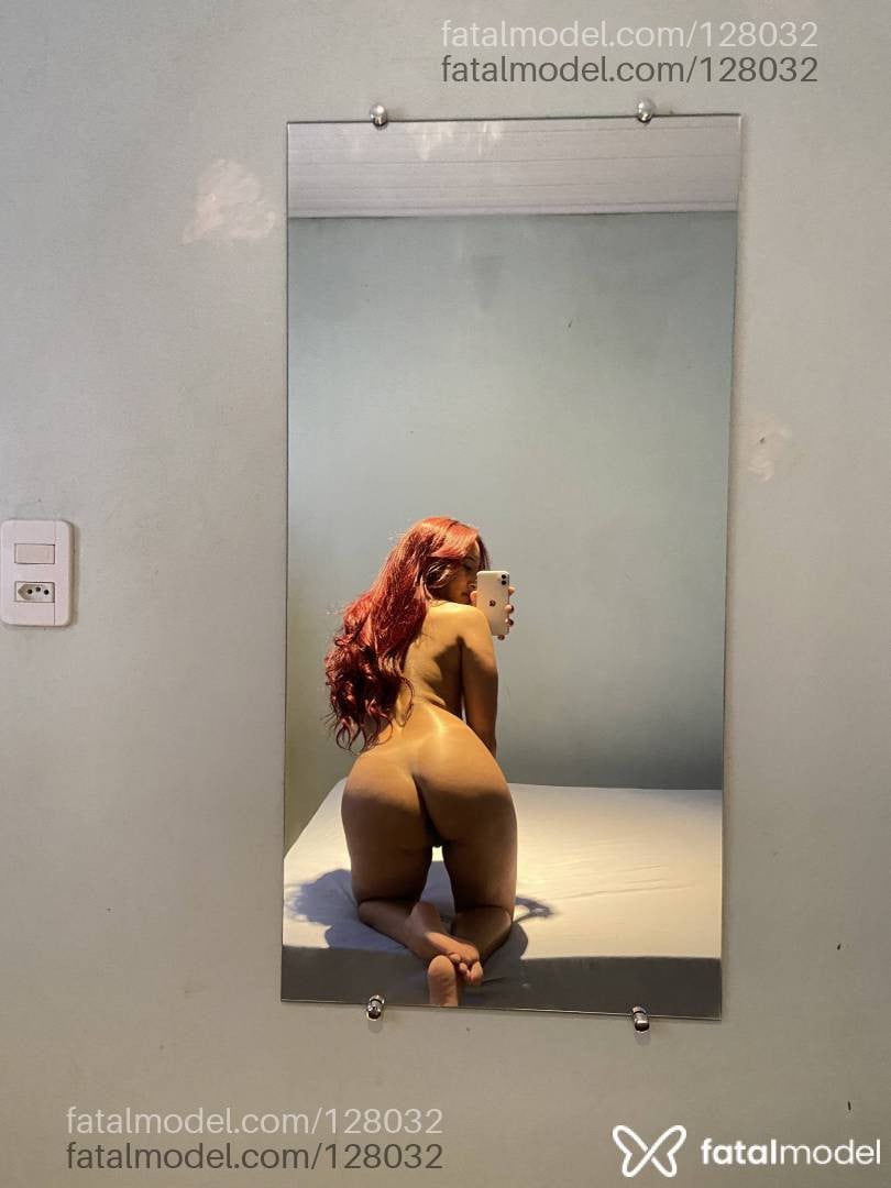 Acompanhante mulher ruiva (o) de olhos castanhos - Yasmin campus