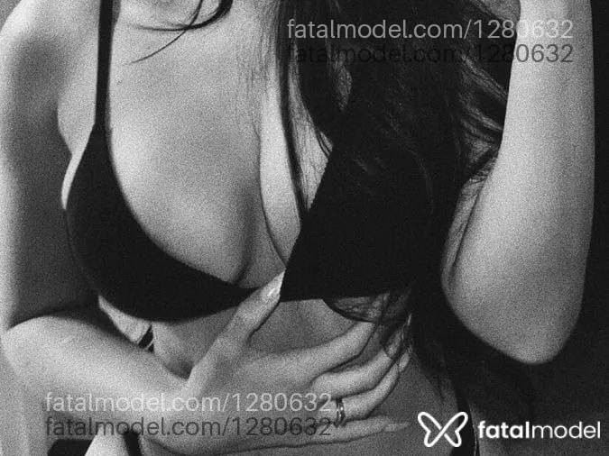 Acompanhante mulher com cabelo castanho de olhos castanhos em São Paulo Acompanhante mulher com cabelo castanho de olhos castanhos em São Paulo - Fernanda Brito