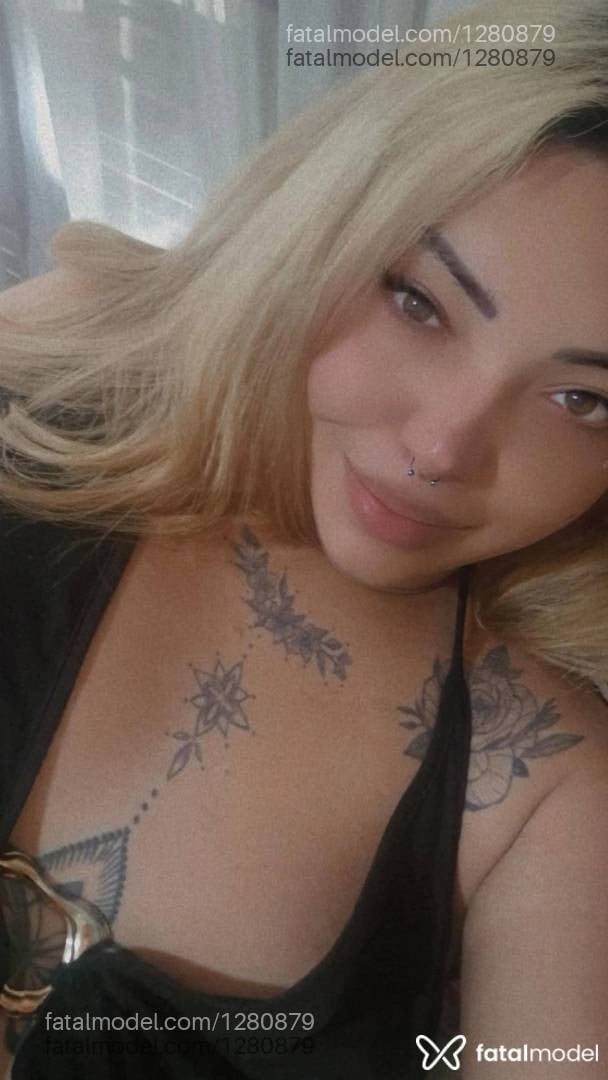Acompanhante mulher trans loira (o) de olhos mel - Rubysafadinha
