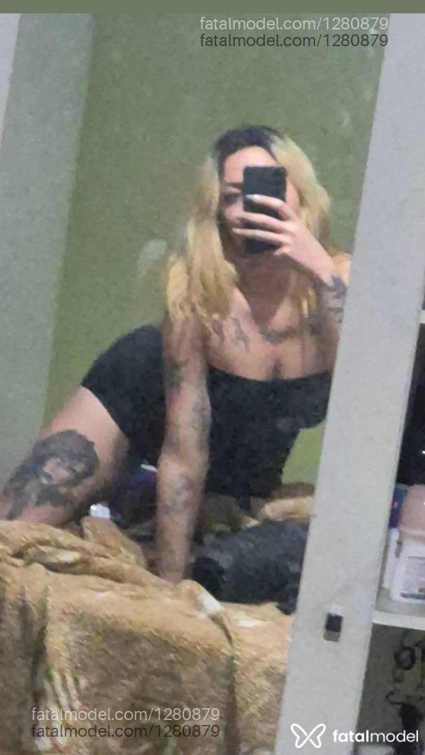 Acompanhante mulher trans loira (o) de olhos mel - Rubysafadinha