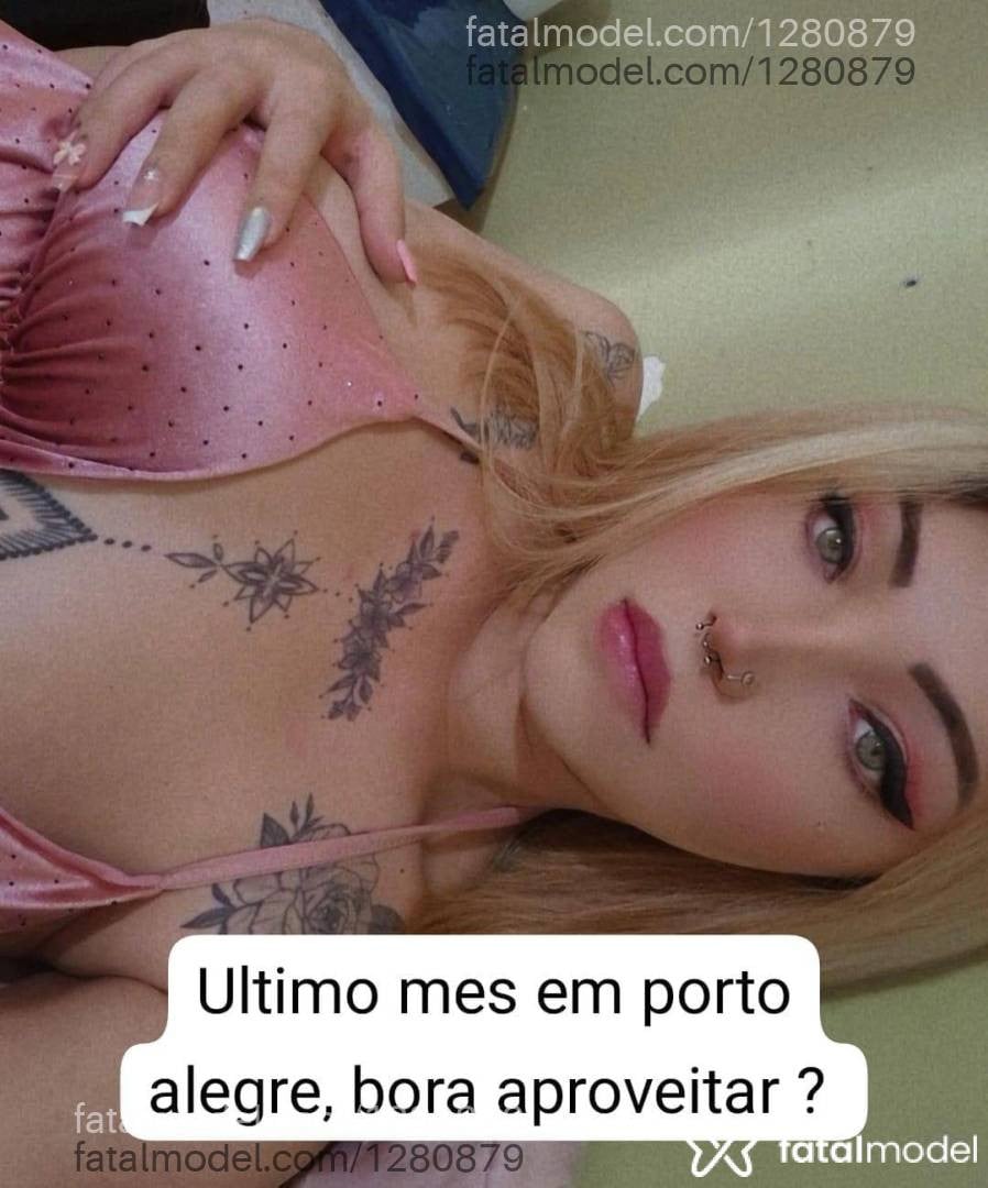Acompanhante mulher trans loira (o) de olhos mel - Rubysafadinha