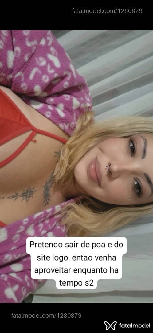 Acompanhante mulher trans loira (o) de olhos mel - Rubysafadinha